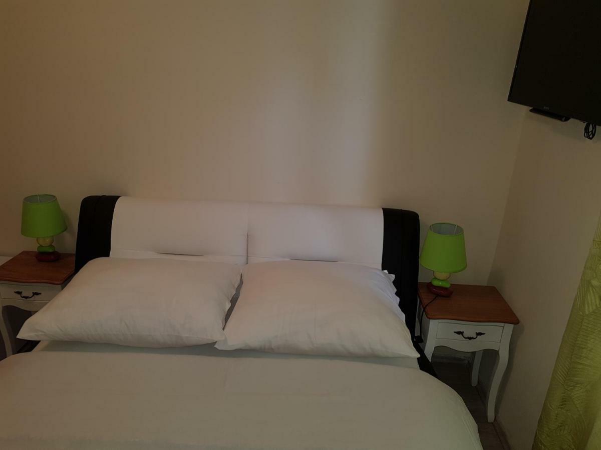 Elg Rooms Postojna Exterior foto
