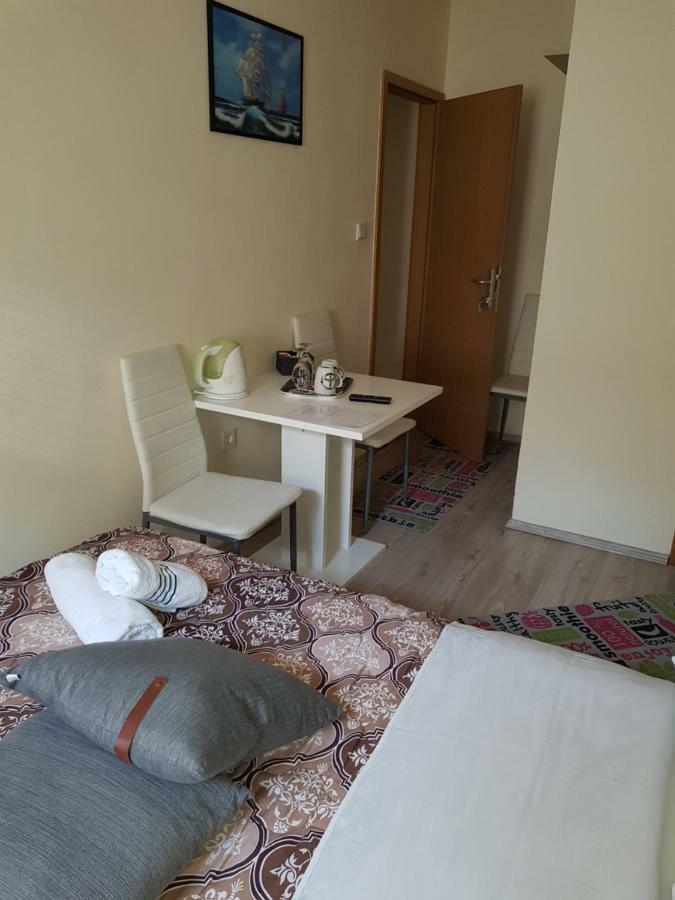 Elg Rooms Postojna Exterior foto